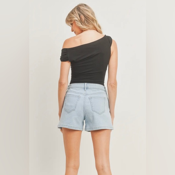 High Rise Mom Shorts - Light Denim - Picture 2 of 10